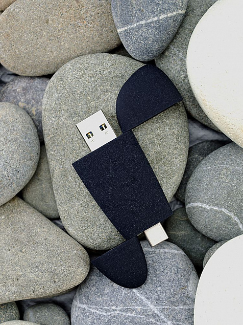 Флешка Pebble Type-C, USB 3.0, черная, 16 Гб с логотипом в Новосибирске заказать по выгодной цене в кибермаркете AvroraStore