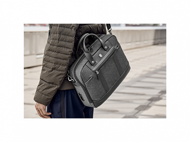 Портфель VICTORINOX Architecture Urban2 15 Briefcase 15'', серый, полиэстер/кожа, 42x13x31 см, 16 л с логотипом в Новосибирске заказать по выгодной цене в кибермаркете AvroraStore